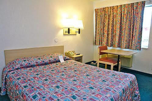 Oyo Hotel Tulsa Ok, I-44 Eksteriør bilde